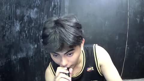 Snapshot of thehugecomeback chatting on 02.21.25 Xerxis online show from 02.21.25