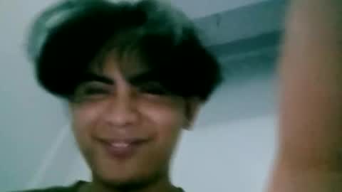 Snapshot of thehugecomeback chatting on 11.12.25 Xerxis online show from 11.12.25