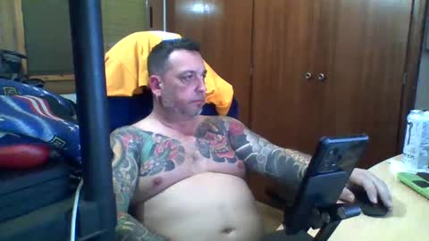 Snapshot of thekier chatting on 02.15.25 thekier online show from 02.15.25