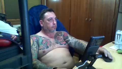 Snapshot of thekier chatting on 03.01.25 thekier online show from 03.01.25