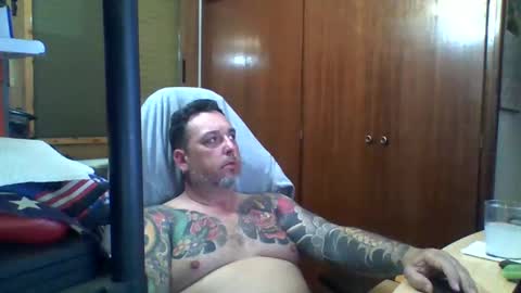 Snapshot of thekier chatting on 03.08.25 thekier online show from 03.08.25