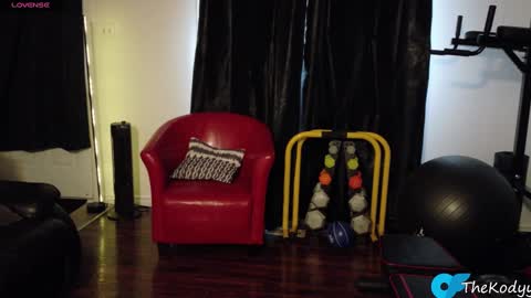 Snapshot of thekodyy chatting on 10.13.25 thekodyy online show from 10.13.25