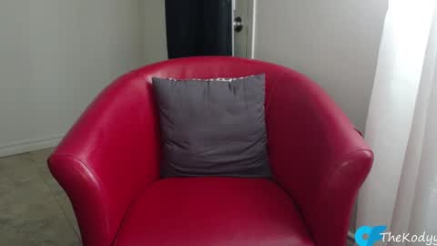 Snapshot of thekodyy chatting on 10.15.25 thekodyy online show from 10.15.25