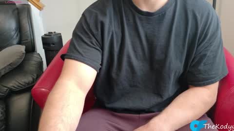 Snapshot of thekodyy chatting on 10.17.25 thekodyy online show from 10.17.25