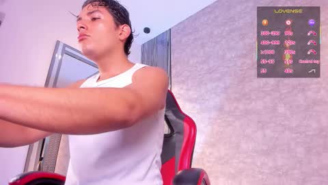 Snapshot of theohart chatting on 11.10.25 Theo online show from 11.10.25