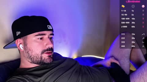 Snapshot of theoravi chatting on 12.23.24 Theo Ravi online show from 12.23.24