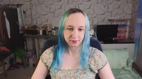 Snapshot of thetrixy chatting on 09.22.25 The Great And Powerful Trixie online show from 09.22.25