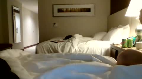 Snapshot of theycallmemellowthebreeze chatting on 12.31.24 mellow online show from 12.31.24