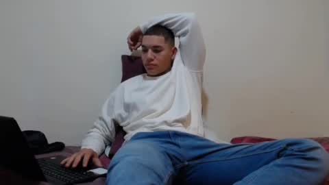 Thiago independent model online show from 12.15.24