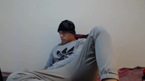 Thiago independent model online show from 12.17.24