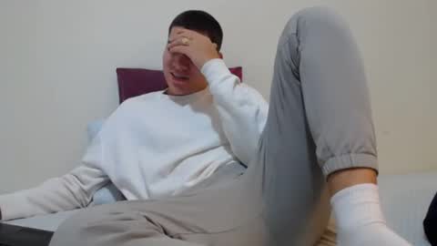 Thiago independent model online show from 01.04.25