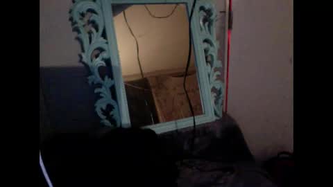 Snapshot of thickandjuicy2100 chatting on 11.15.25 thickandjuicy2100 online show from 11.15.25