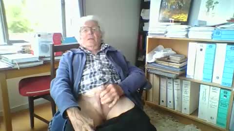 Snapshot of thickcockat71 chatting on 10.23.25 Thickcockat71 online show from 10.23.25