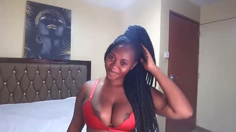 Snapshot of thickfantasy chatting on 09.24.25 zara online show from 09.24.25