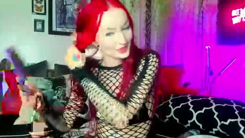 thickneyaadams online show from 10.16.25