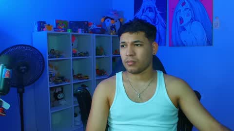 Snapshot of thomascollins__ chatting on 01.03.25 Thomas online show from 01.03.25