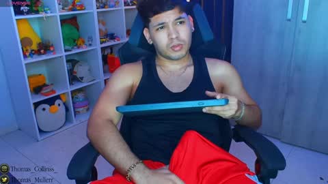 Snapshot of thomascollins__ chatting on 02.04.25 Thomas online show from 02.04.25