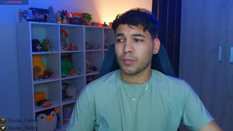 Snapshot of thomascollins__ chatting on 02.05.25 Thomas online show from 02.05.25