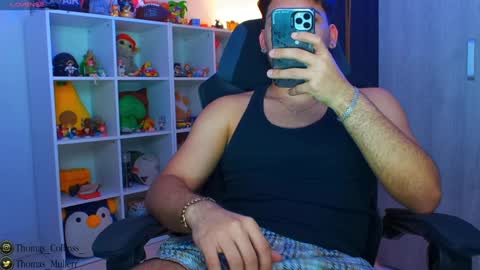 Snapshot of thomascollins__ chatting on 02.05.25 Thomas online show from 02.05.25
