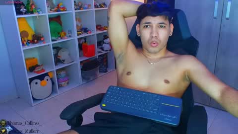 Snapshot of thomascollins__ chatting on 02.10.25 Thomas online show from 02.10.25