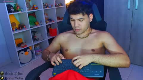 Snapshot of thomascollins__ chatting on 02.11.25 Thomas online show from 02.11.25