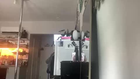 Snapshot of throatyygoat chatting on 11.04.25 throatyygoat online show from 11.04.25