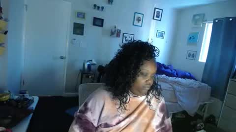 Tierra Henri online show from 10.18.25