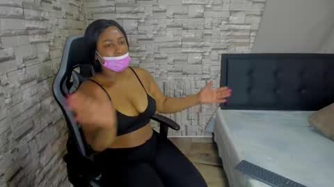 Snapshot of tifanny_fiire chatting on 09.24.25 leidy online show from 09.24.25