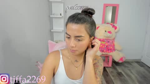 Snapshot of tifany_tay2 chatting on 01.25.25 hey am julietha online show from 01.25.25