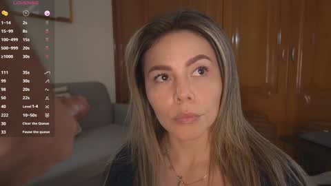 Snapshot of tinacb chatting on 12.14.24 tinacb online show from 12.14.24