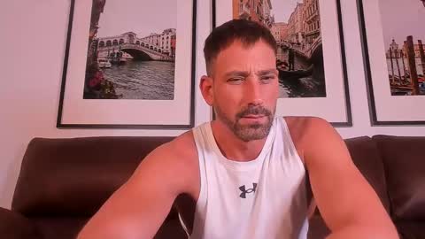 Snapshot of tinoclandestino chatting on 12.15.24 tinoclandestino online show from 12.15.24