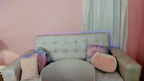 Snapshot of tiny_cora chatting on 01.25.25 tiny_cora online show from 01.25.25