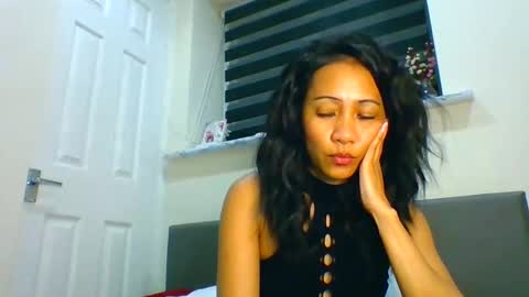 Snapshot of tinyasian911718 chatting on 12.18.24 Tinyasian911718 sweetinyasian instagram online show from 12.18.24