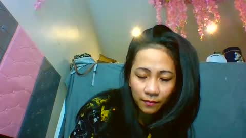 Snapshot of tinyasian911718 chatting on 12.28.24 Tinyasian911718 sweetinyasian instagram online show from 12.28.24