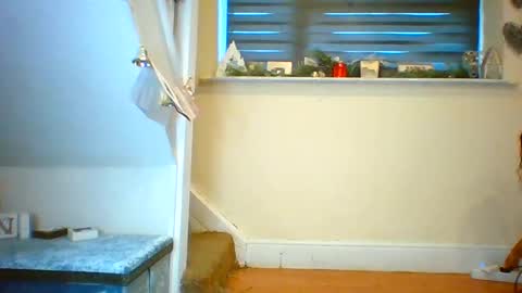 Snapshot of tinyasian911718 chatting on 12.29.24 Tinyasian911718 sweetinyasian instagram online show from 12.29.24