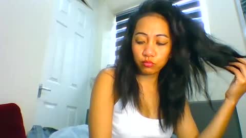 Snapshot of tinyasian911718 chatting on 01.07.25 Tinyasian911718 sweetinyasian instagram online show from 01.07.25