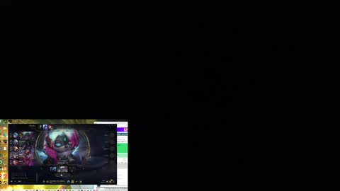 Snapshot of tinykylie chatting on 01.26.25 stage Kylie Sinner brand CLITBAIT online show from 01.26.25