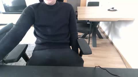 Snapshot of tobisk chatting on 11.01.25 tobisk online show from 11.01.25