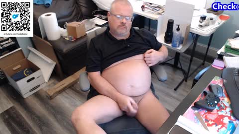 Snapshot of toddbator chatting on 12.17.24 Todd Bator online show from 12.17.24