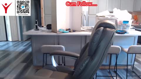 Snapshot of toddbator chatting on 10.06.25 Todd Bator online show from 10.06.25