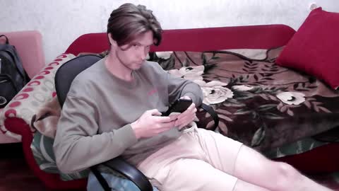 Snapshot of tom_elmo chatting on 10.01.25 Tom Elmo online show from 10.01.25