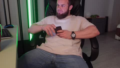 Snapshot of tommy_burnzzz chatting on 01.09.25 tommy burnzzz online show from 01.09.25