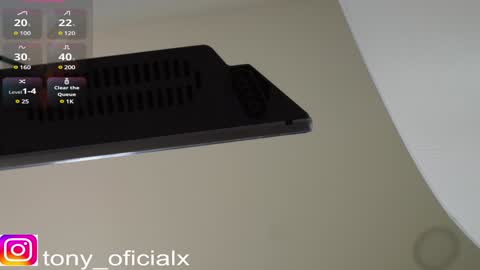 Snapshot of tony_newmen chatting on 01.19.25 tony online show from 01.19.25