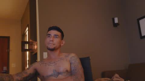 Snapshot of toomuchsmoke chatting on 01.02.25 toomuchsmoke online show from 01.02.25