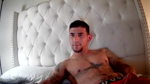 Snapshot of toomuchsmoke chatting on 11.08.25 toomuchsmoke online show from 11.08.25