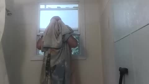 Snapshot of totallyawesome_65 chatting on 09.14.25 totallyawesome_65 online show from 09.14.25