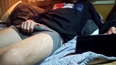 Snapshot of travelbait chatting on 10.29.25 travelbait online show from 10.29.25