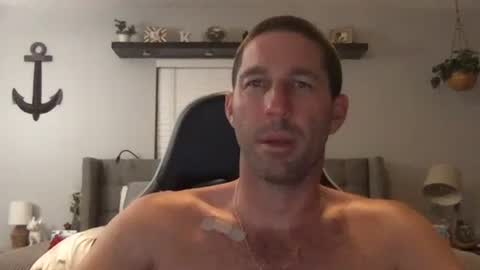 Snapshot of traviskenn chatting on 01.03.25 TravisKenn online show from 01.03.25