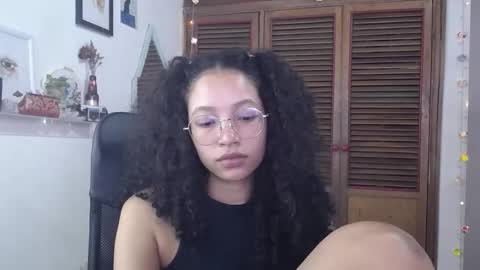 Snapshot of treasuresz chatting on 01.28.25 Emily online show from 01.28.25