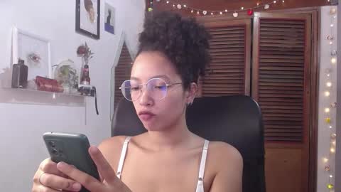 Snapshot of treasuresz chatting on 02.07.25 Emily online show from 02.07.25